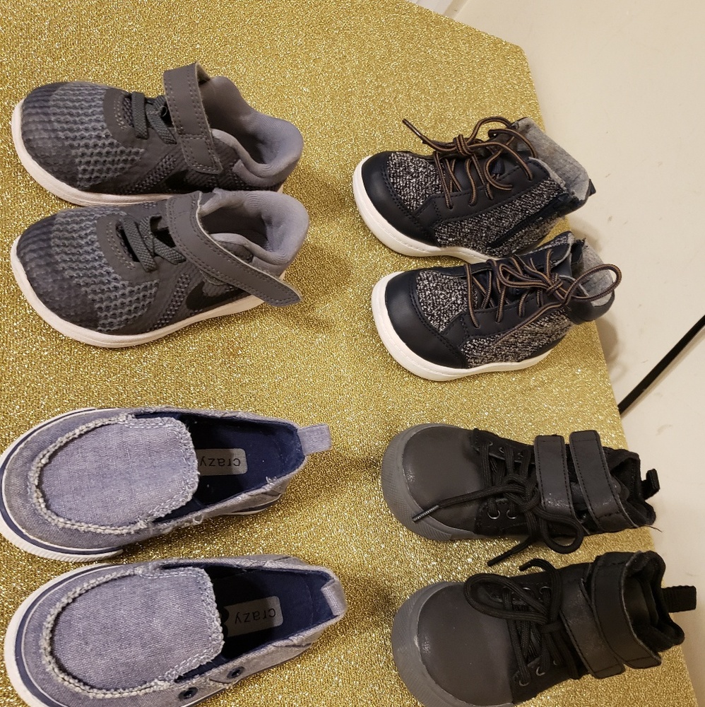 Infant lot of shoes size 5.5